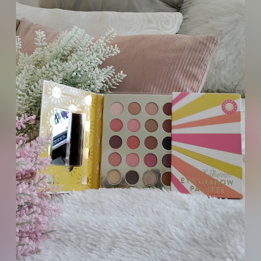***SOLD*** New - Beauty Concept - Vegan -  Matte & Shimmer Eyeshadow Palette - Picture 2 of 3